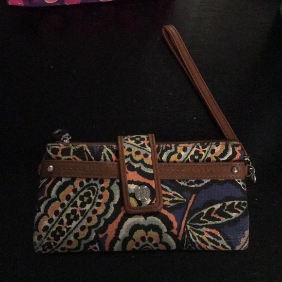Relic Handbags - Super Cute Wallet/Wristlet